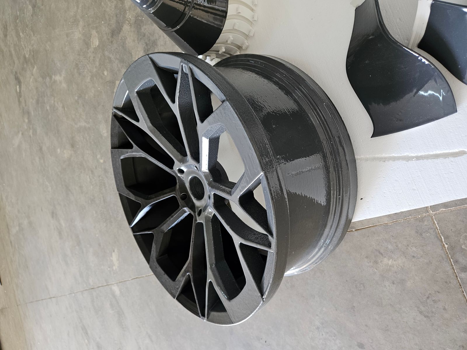 Polyspray réalisation de PLV 3D XXL