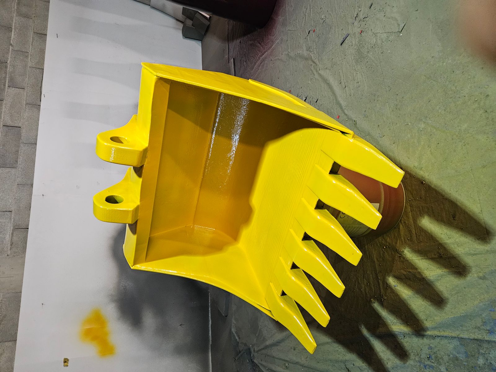 Polyspray réalisation de PLV 3D XXL